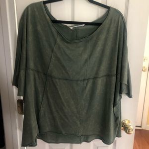 E2 oversized crop top